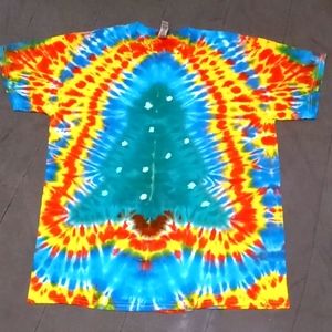 Tie die Christmas tree tee shirt